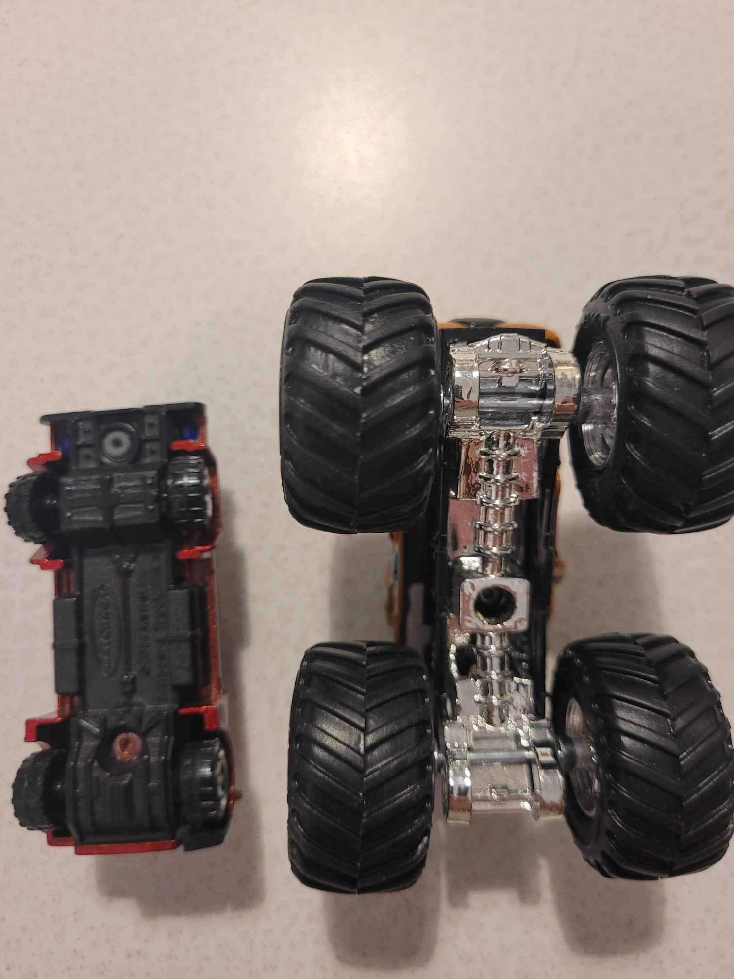 Lot Of Two SCOOBY DOO Die Cast Metal Toy Car Trucks Monster Truc - photo 3