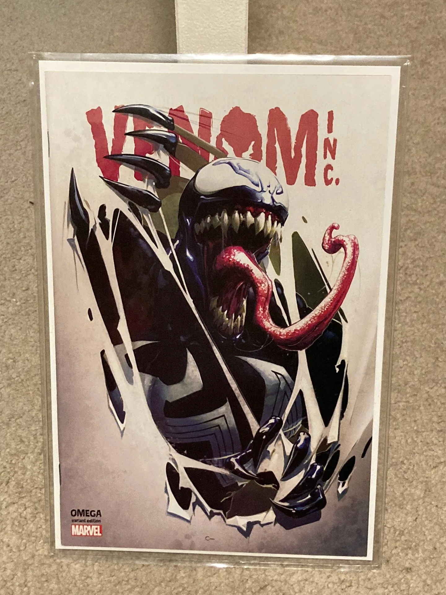 Marvel Comics VENOM Inc. Issue #1 Variant Cover Comic Book thumbnail