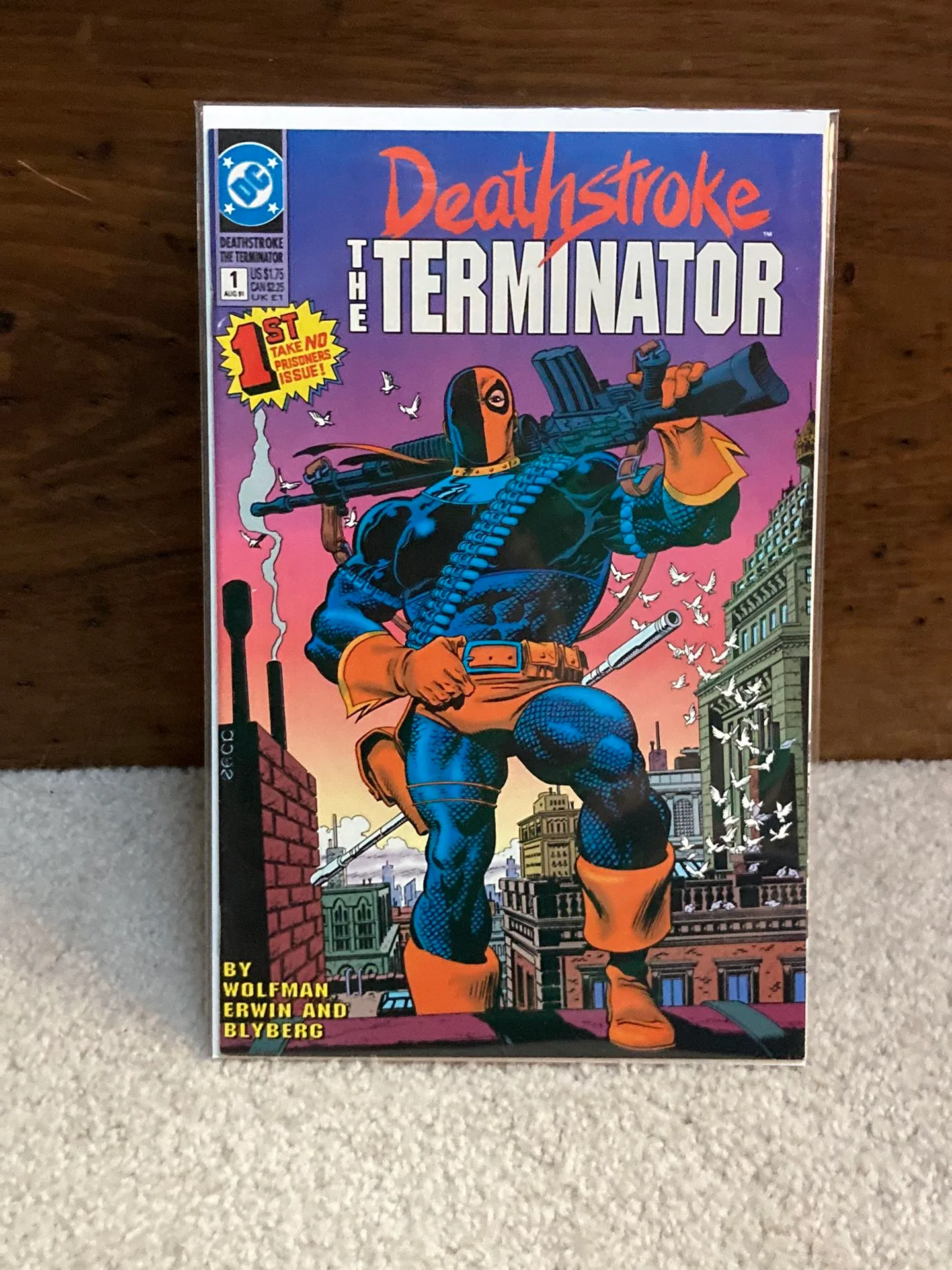 Vintage DC Comics DEATHSTROKE #1 Comic Book First Print thumbnail
