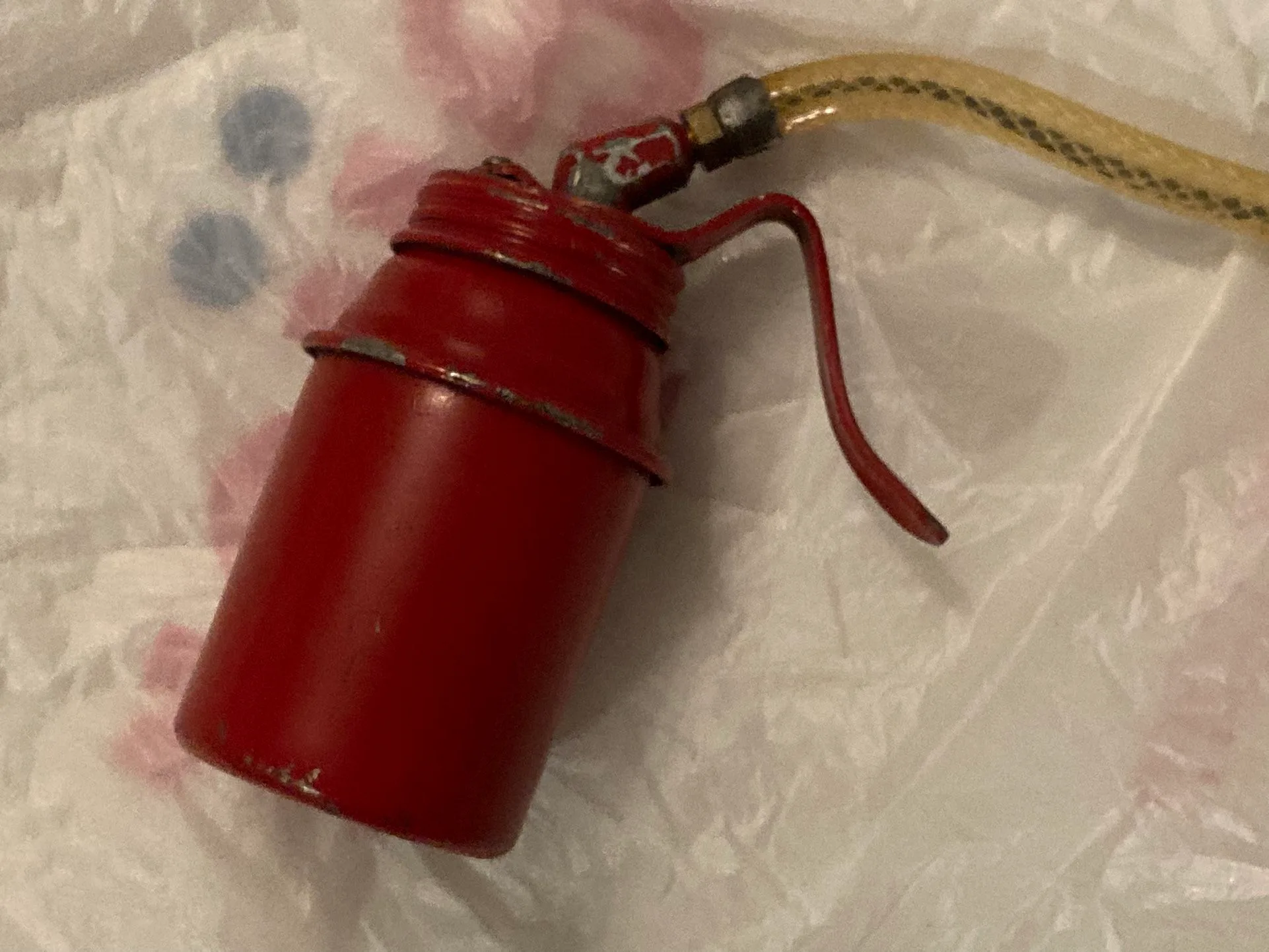 Vintage Red Metal Oil Lube Can Machine Automobile Tools image indicator(7)