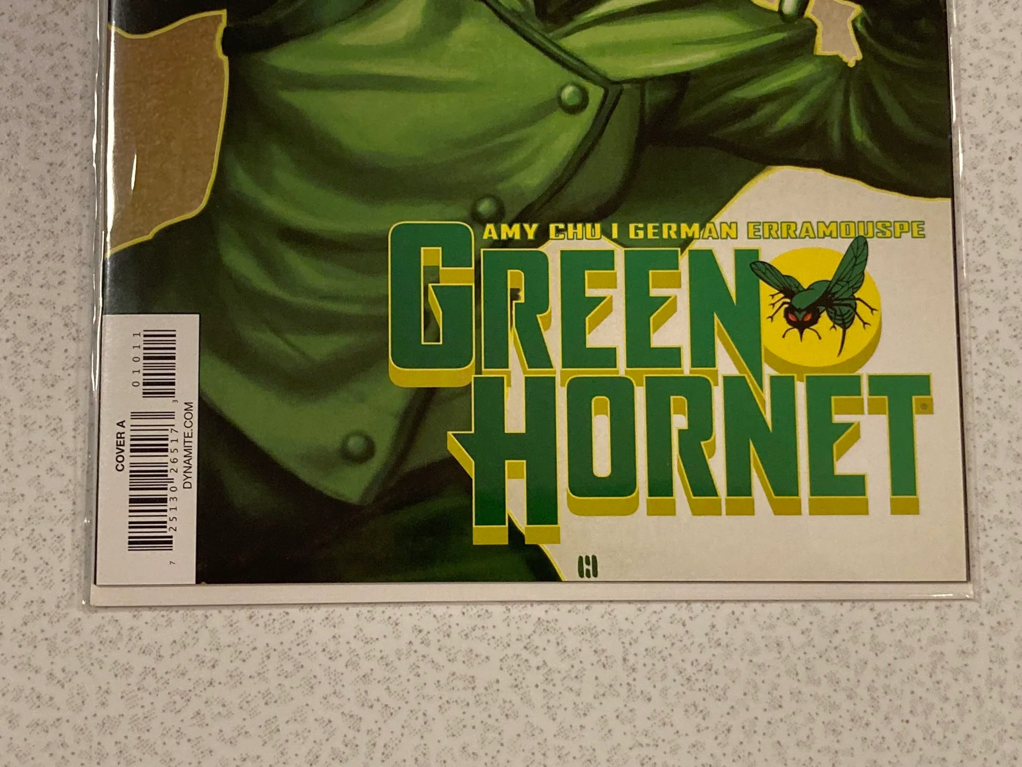 Dynamite Comics GREEN HORNET #1 Signed Comic Book image indicator(4)