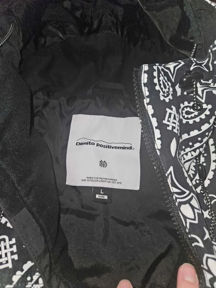 Snowboard jacket size large image indicator(3)