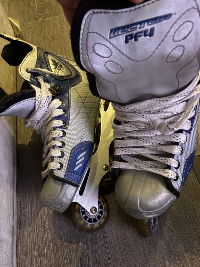 CCM Vector Inline Skates- Like New- size 8 image indicator(3)