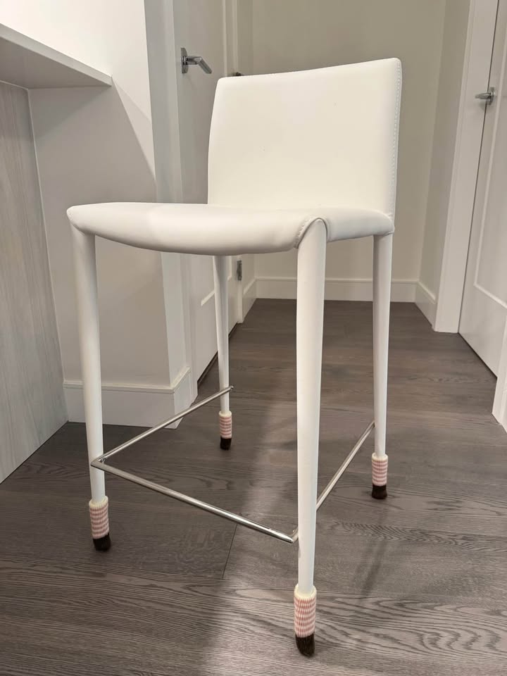 ZENO Counter Stool – White (Excellent Condition) - photo 2