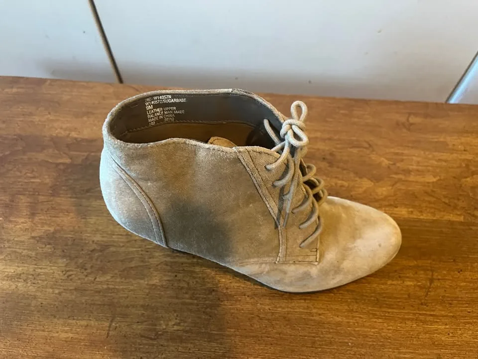 White Mountain Lace Up Ankle Booties image indicator(6)