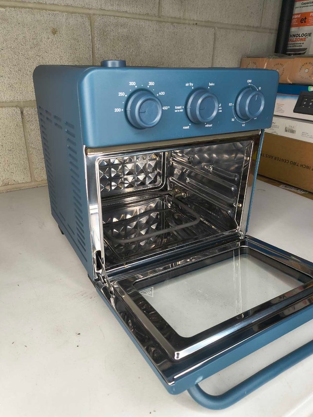 Our Place Wonder Oven – 6-in-1 Cosmetical damage/missed part - photo 3