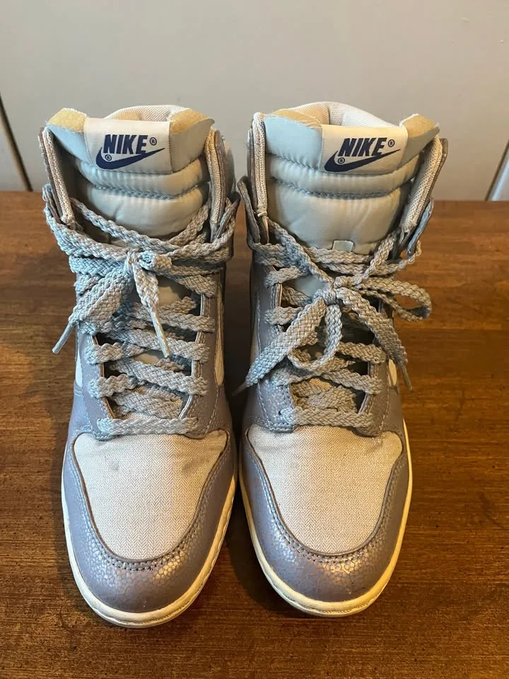 Unique Nike Women Wedge Sneakers image indicator(3)