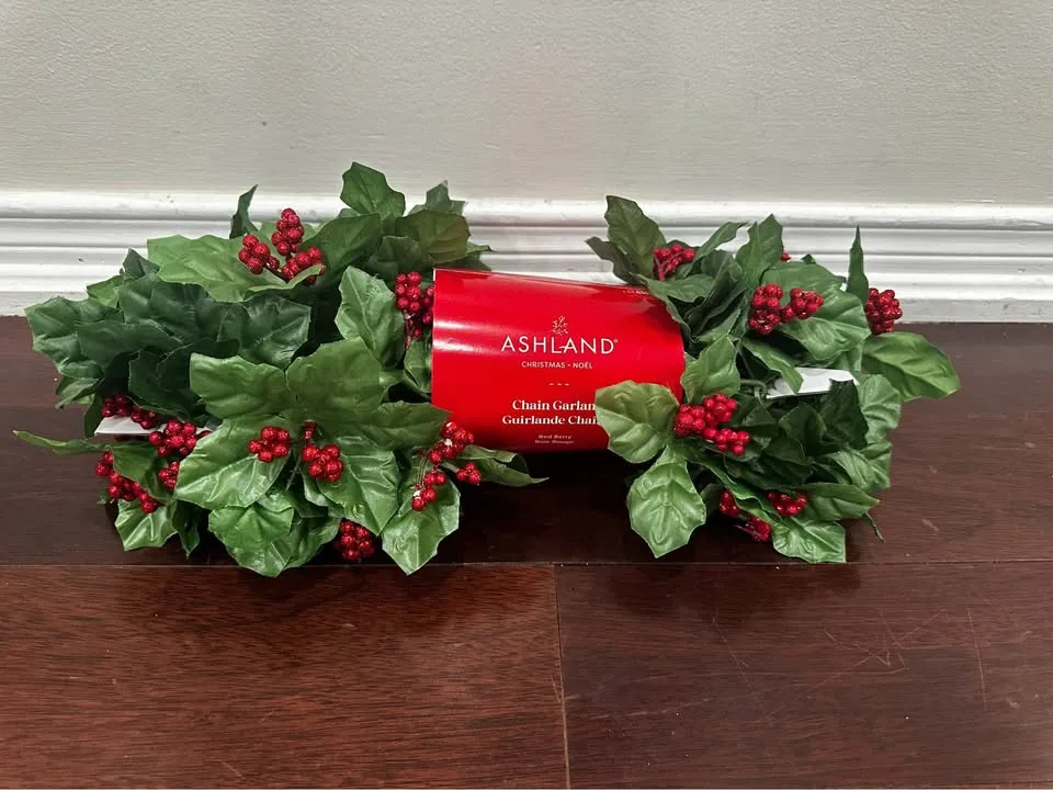 Christmas Decoration Lot image indicator(3)