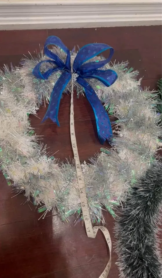 Christmas Decoration Lot image indicator(7)