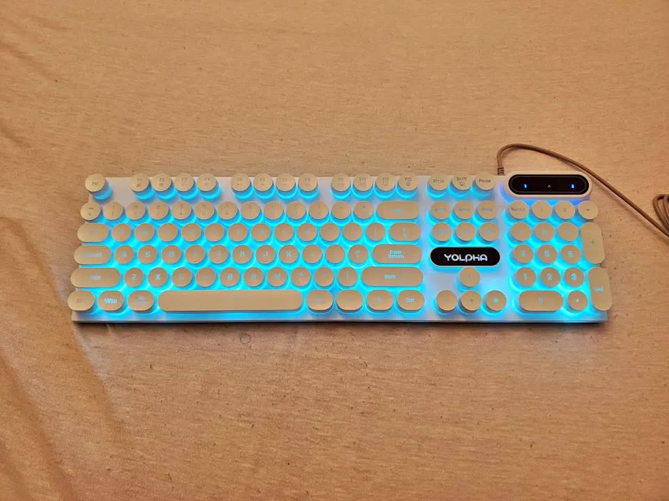 Blue backlit keyboard (𝗖𝗔𝗦𝗛 𝗢𝗡𝗟𝗬)