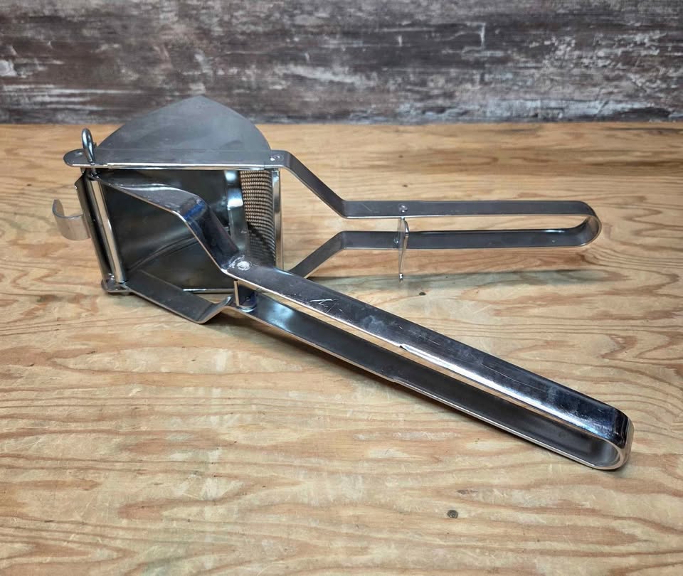 Stainless steel potato rice Masher fruit juicer hand press veget - photo 4