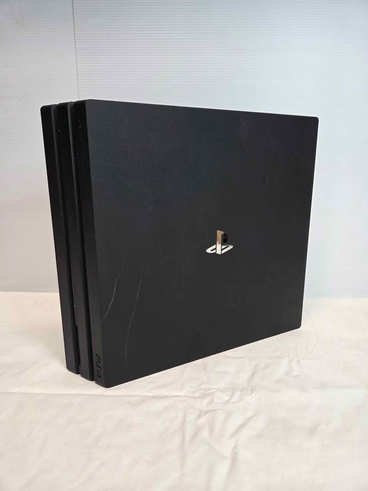 PS4 Play Station 4 with 1TB & 9 games - photo 2