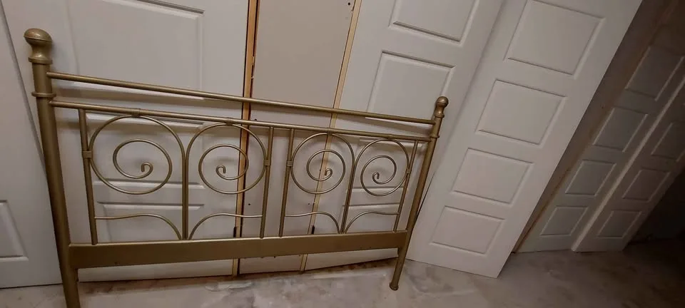 Double size bed frame