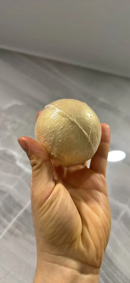 Golden sparkle bath bomb