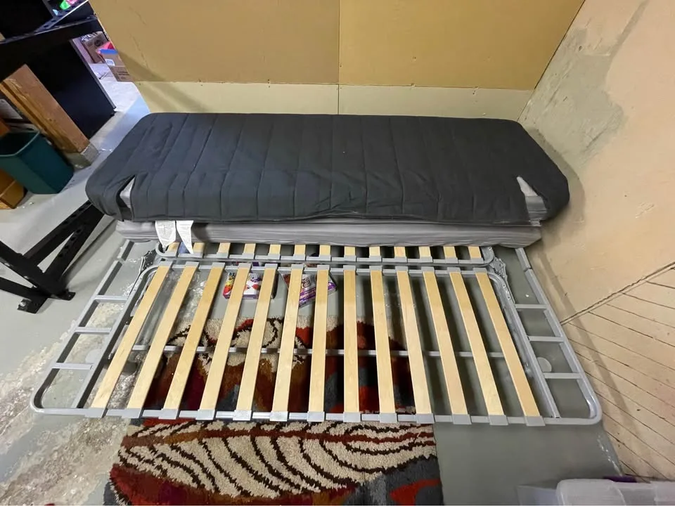 IKEA Futon image indicator(3)