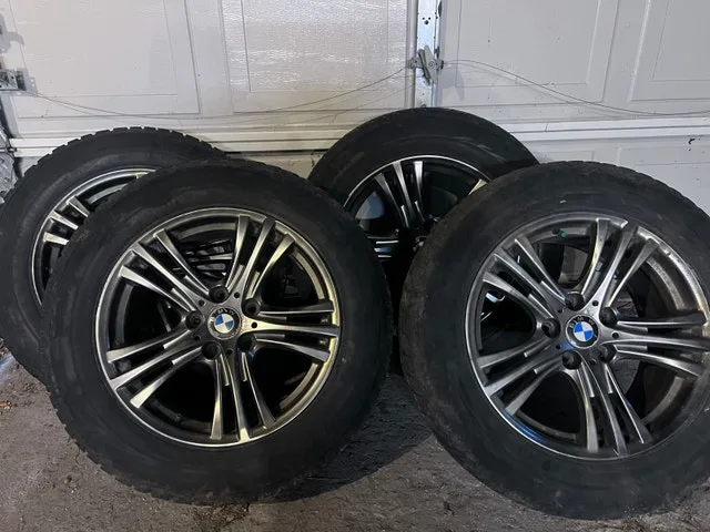 BMW OEM Rims with Bridgestone Blizzak Winter Tires – 235/60R17 image indicator(2)