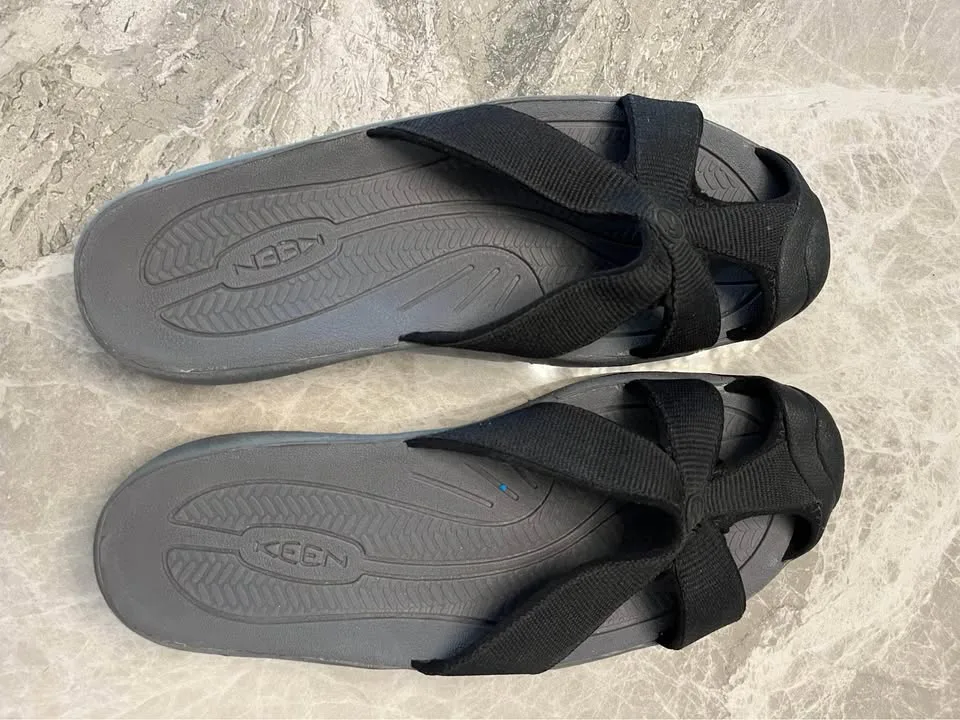 Keens Bali Slide Sandal, Women’s size 11 image indicator(3)