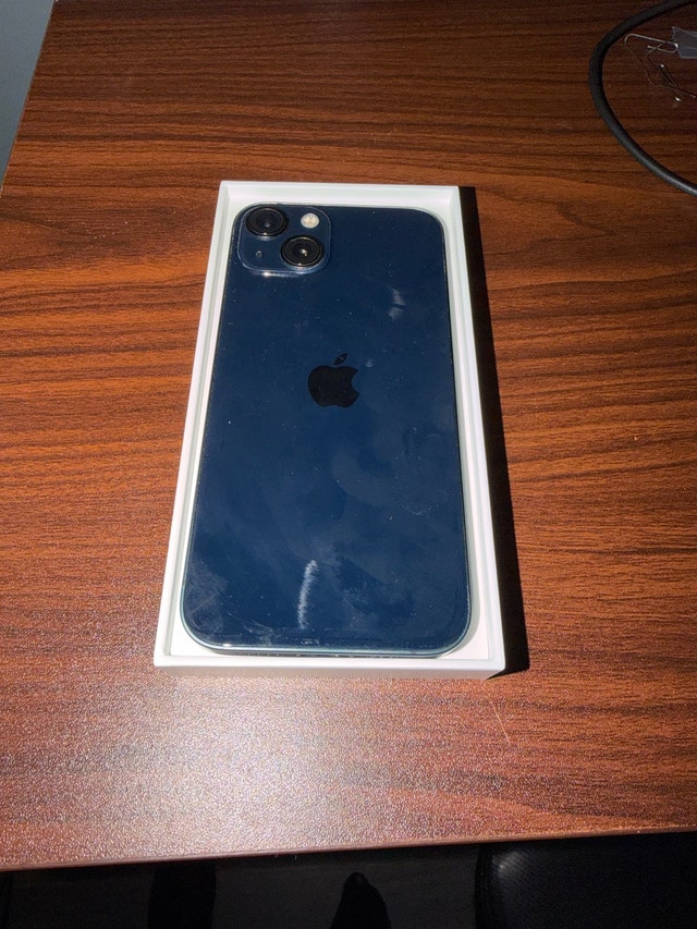 iPhone 13 Midnight 128GB