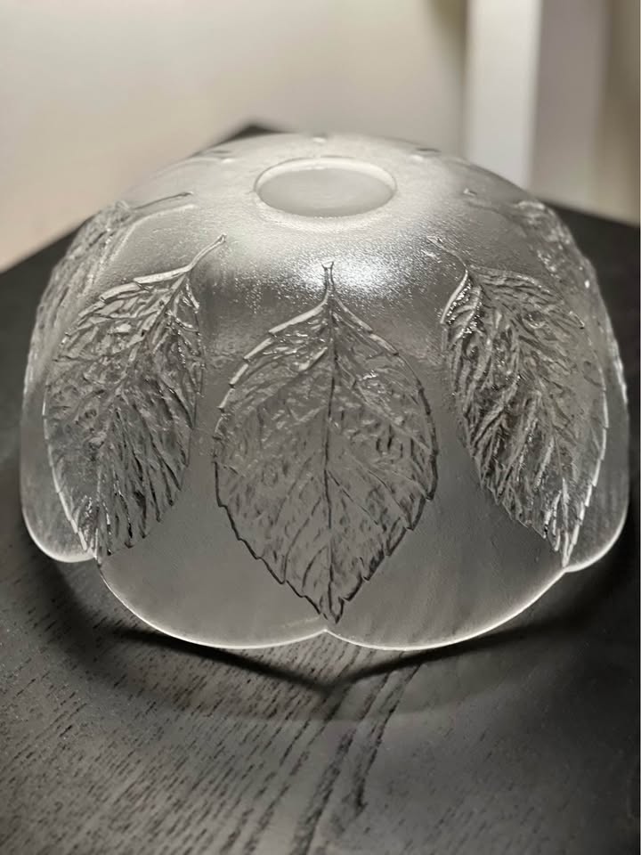 Kosta Boda Party leaf-patterned glass serving bowl - photo 4