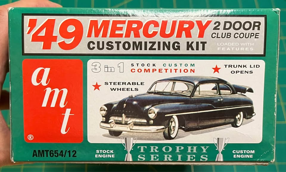 AMT '49 Mercury 2-Door Club Coupe 1/25 Scale Model Kit - photo 2