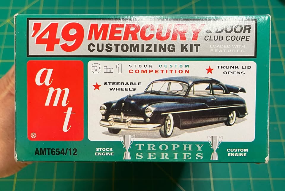 AMT '49 Mercury 2-Door Club Coupe 1/25 Scale Model Kit - photo 4