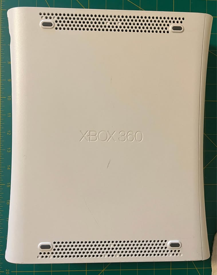 Xbox 360 (2008, HDMI) - Powers On - For Parts - photo 4