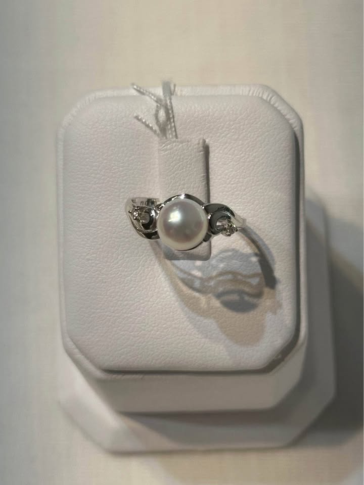 18k White Gold Pearl and Diamond Ring - Size 6 1/2 - photo 4
