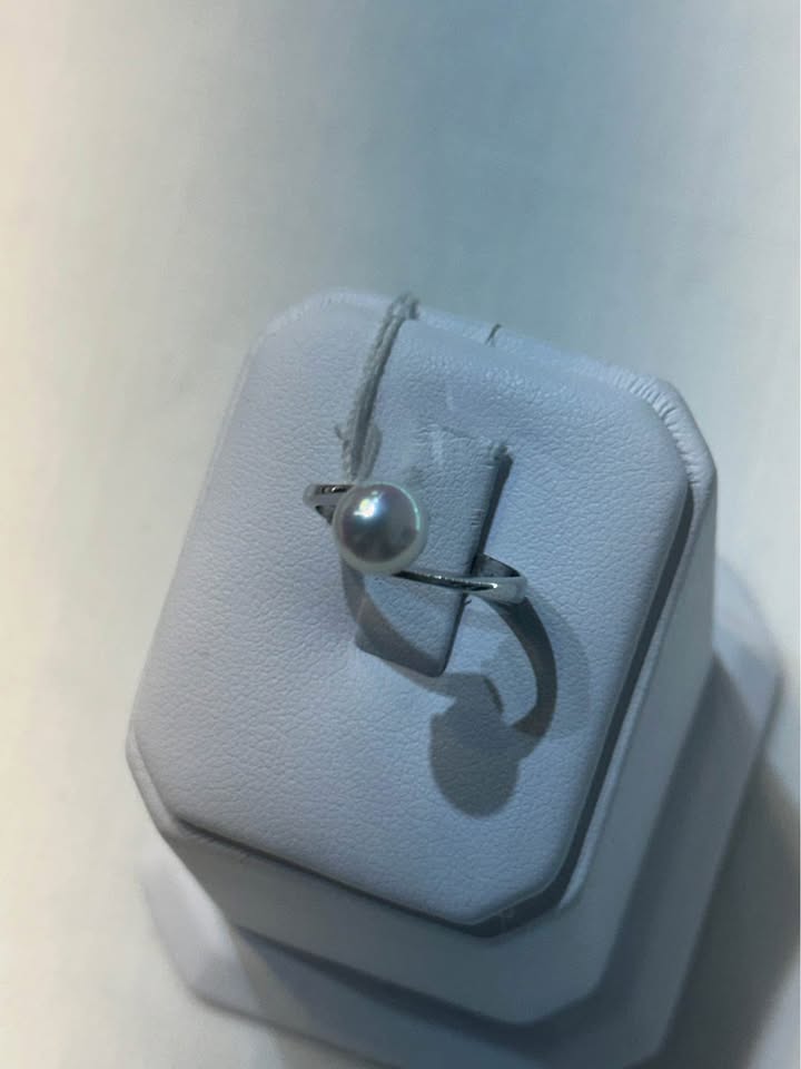 18k White Gold Pearl Ring - Size 5 3/4 - photo 2