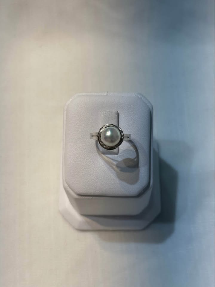 18k White Gold Pearl Ring - Size 5 3/4 - photo 4