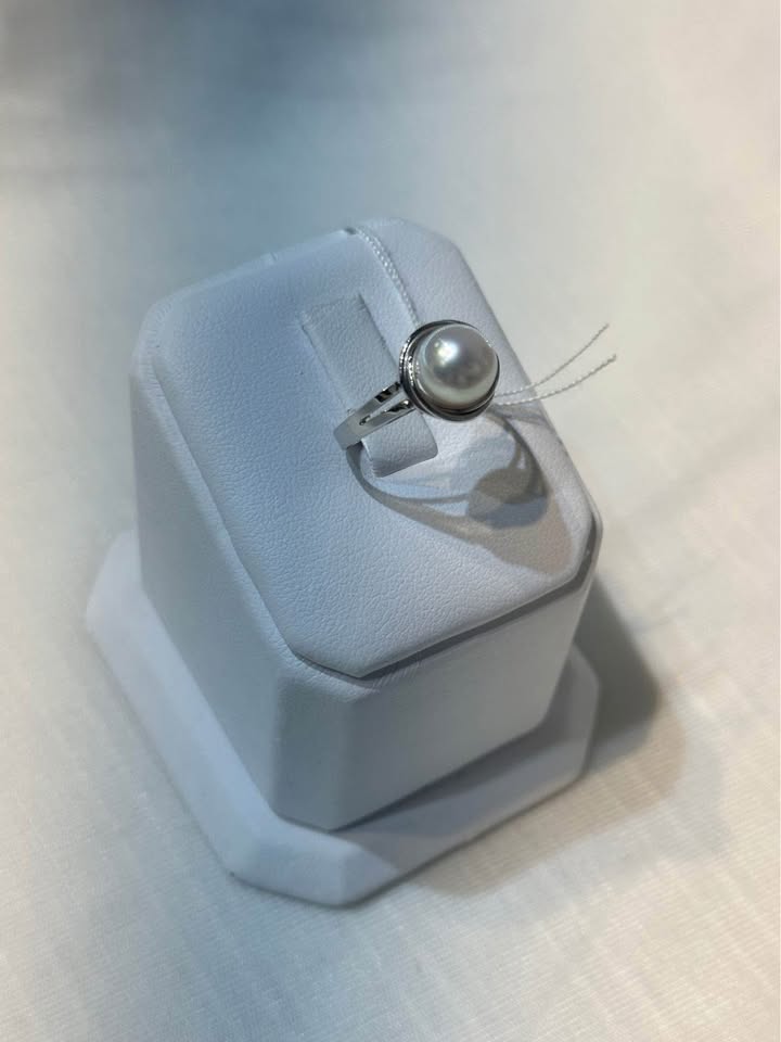 18k White Gold Pearl Ring - Size 5 1/2 - photo 3