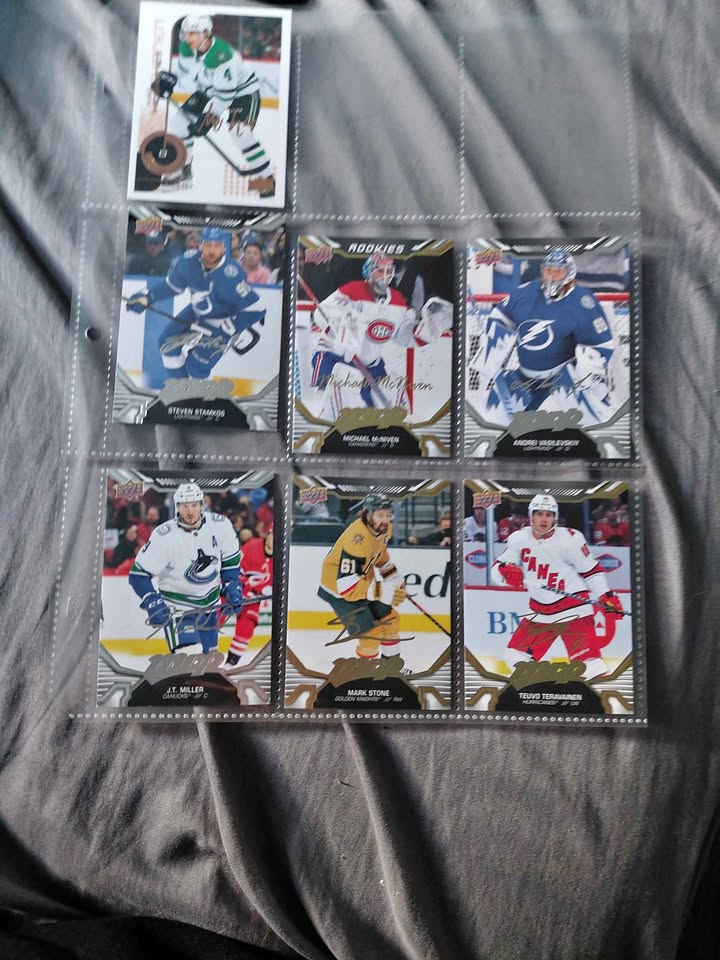Hockey cards