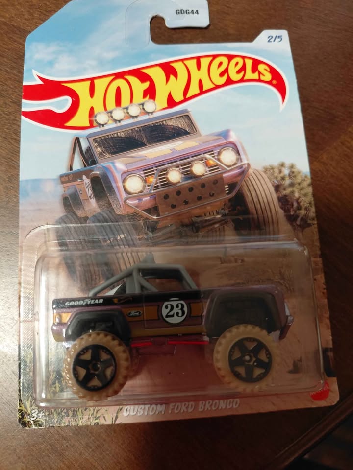 Custom ford bronco hot wheels - photo 3