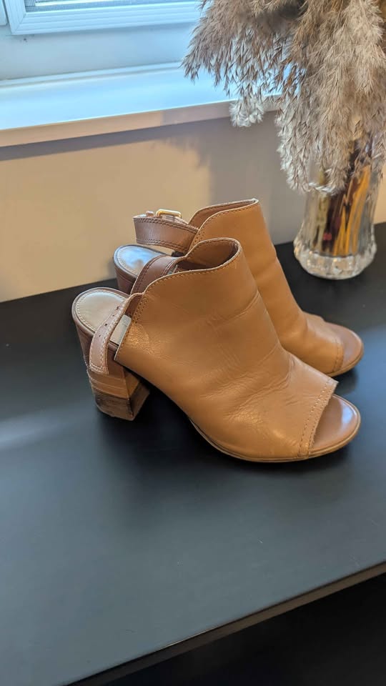 Brown Sandal/Heel