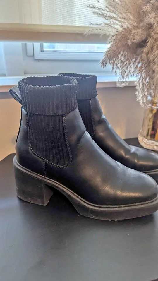 Black chunky heel boots