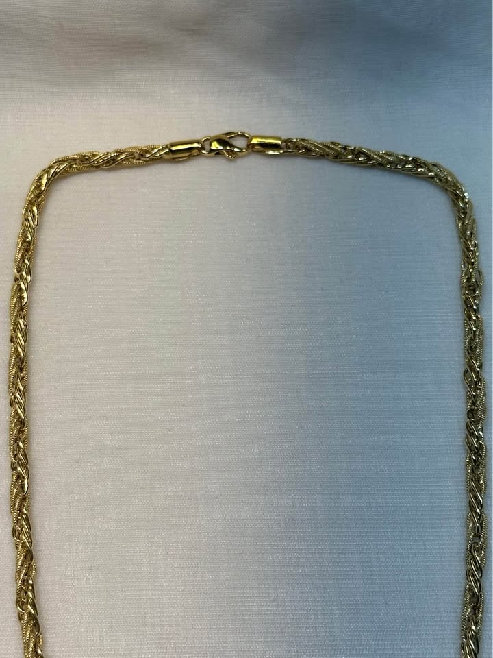 Stunning 18k Gold Chain with Lobster Claw Clasp - photo 4