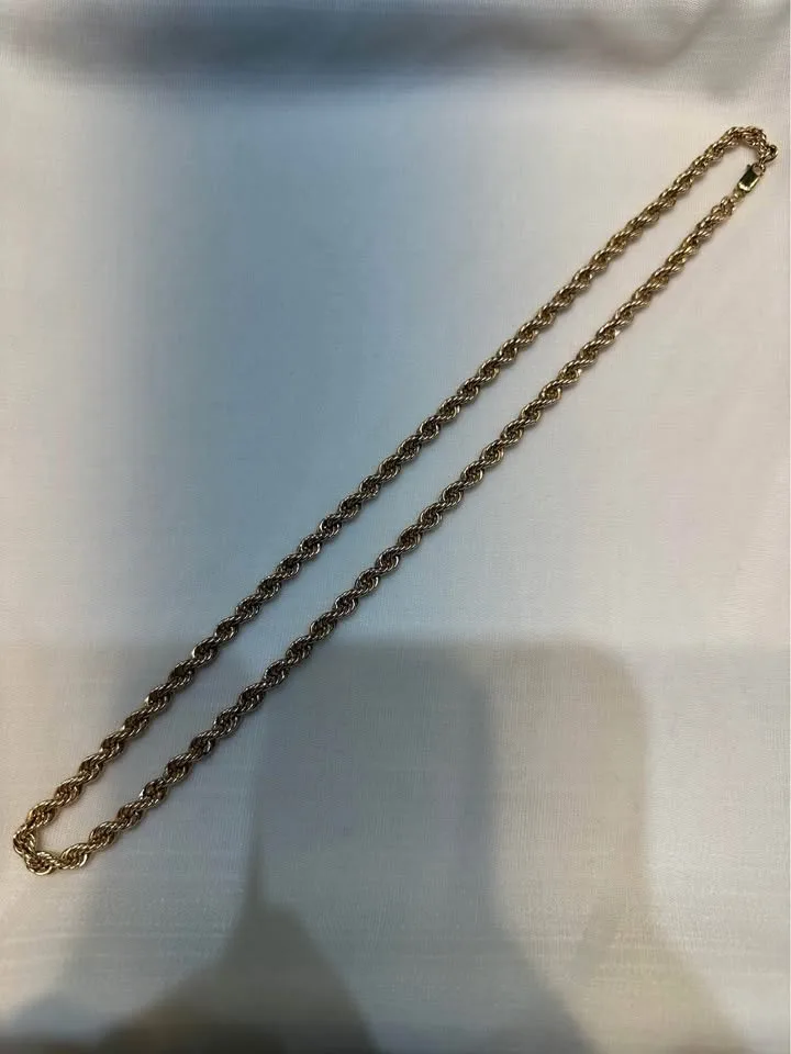 10k Gold Rope Chain with Lobster Claw Clasp image indicator(3)