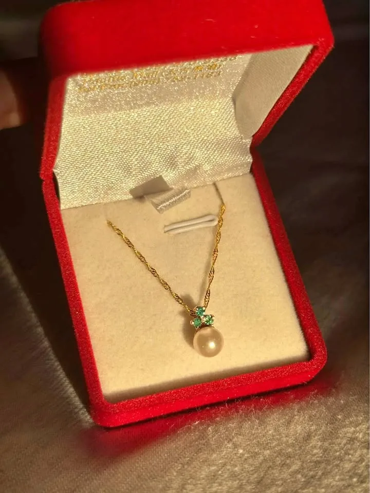 14k solid gold Dainty Pearl and Emerald - Pendant and Necklace thumbnail