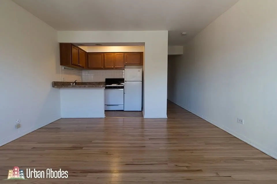 Studio 1 Bath Apartment image indicator(8)