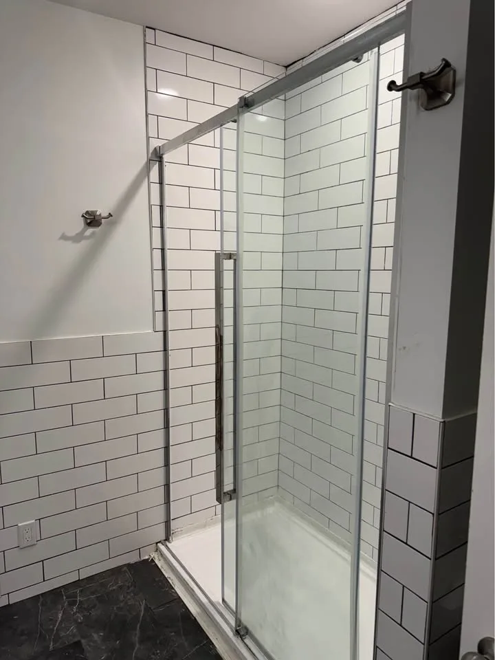 Legal basement apartment 2 beds image indicator(5)