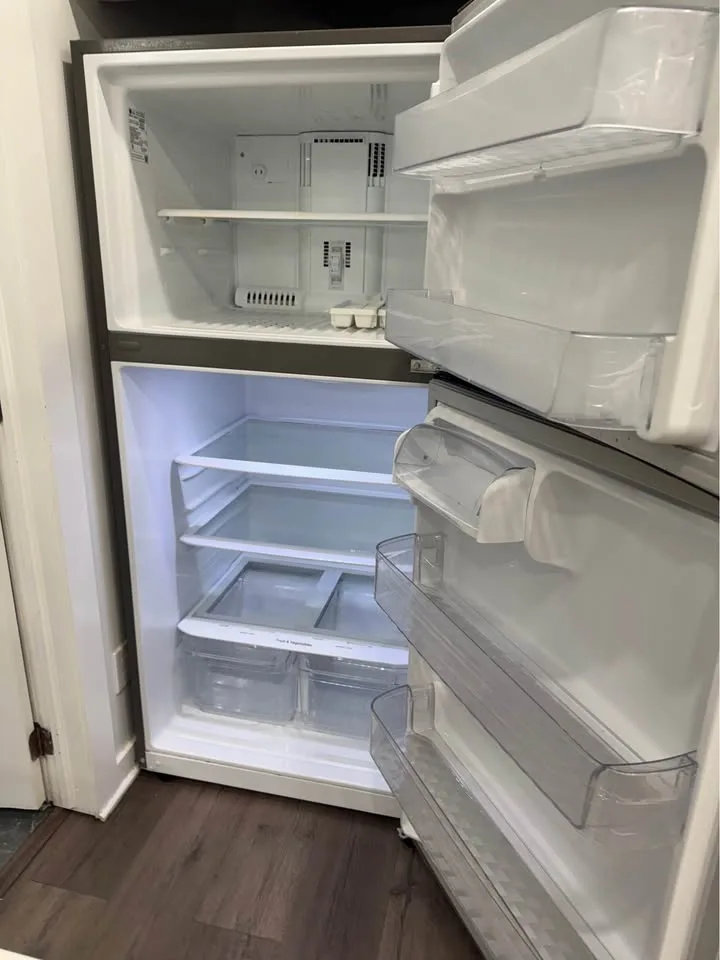 Legal basement apartment 2 beds image indicator(8)