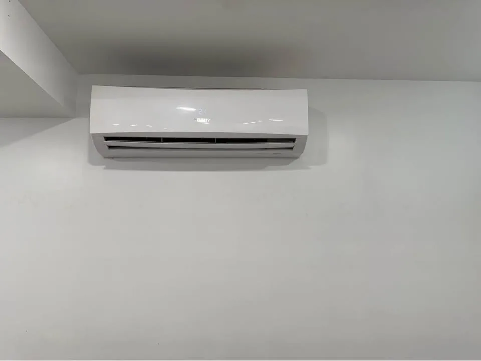 Legal basement apartment 2 beds image indicator(10)