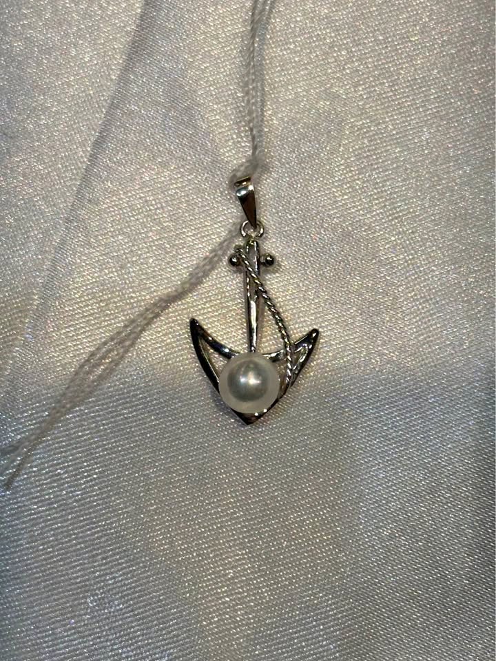 18k gold Japanese Pearl Anchor Pendant