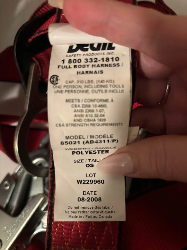 Safety body harness and 6 ft lanyard image indicator(4)