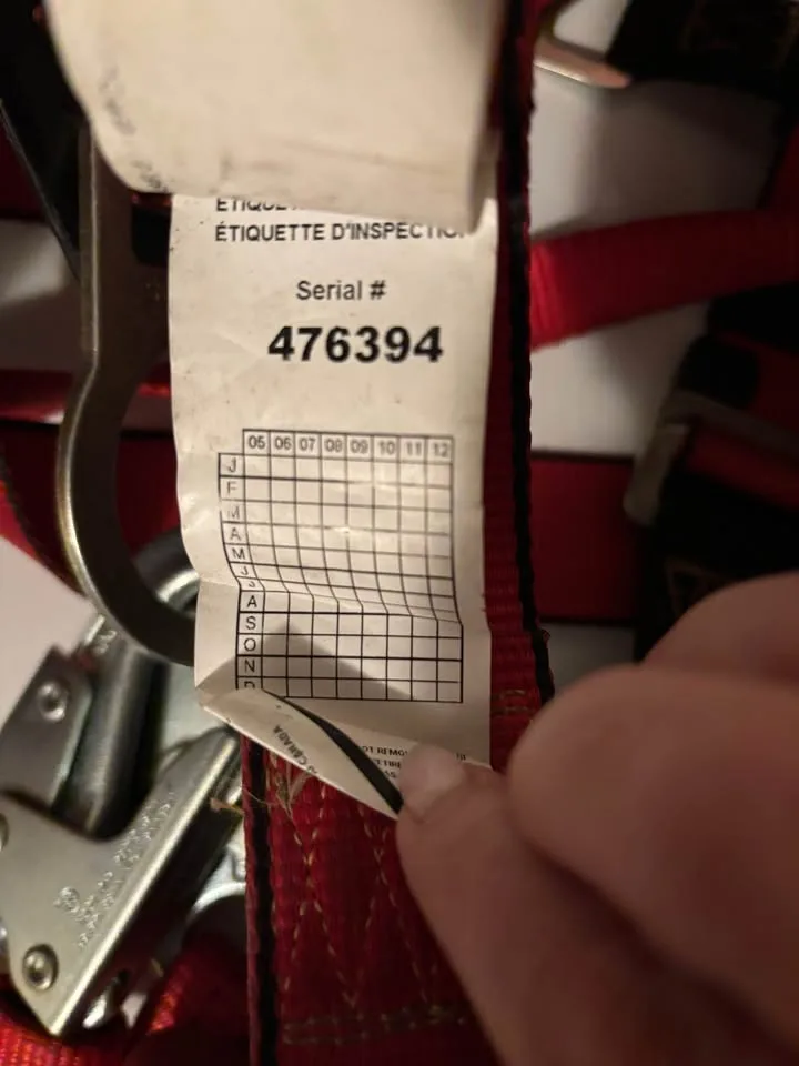 Safety body harness and 6 ft lanyard image indicator(5)