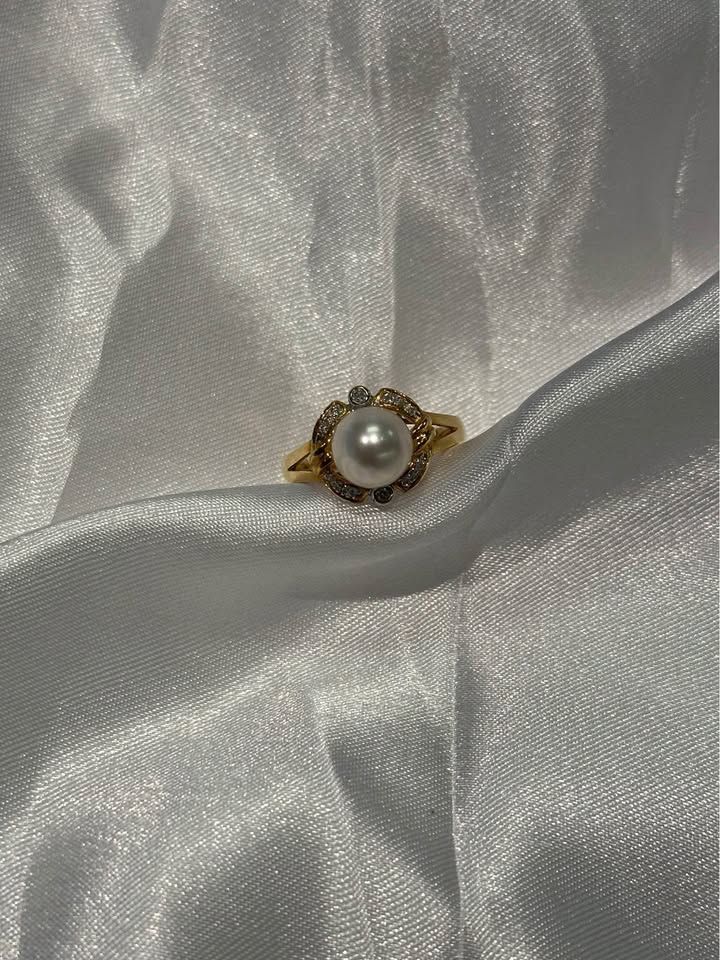 18k Solid Gold Pearl & Diamond Ring - Size 6 1/2 - photo 4