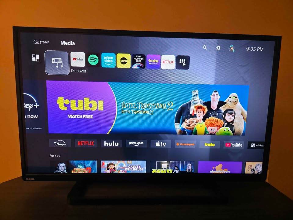 55" Toshiba TV - photo 2