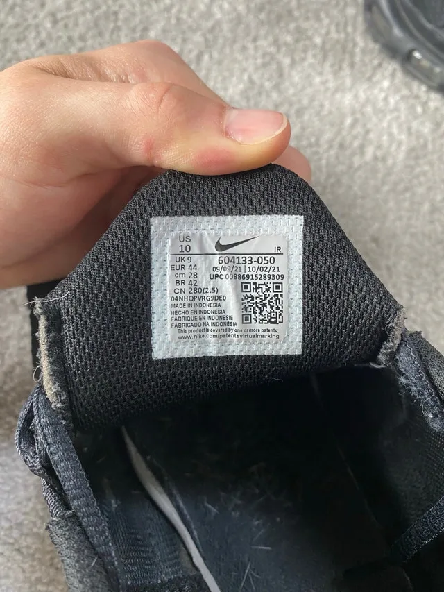 Black Nike Air Max Plus / TN – Size 10 Men’s – Needs Repair, $40 image indicator(2)