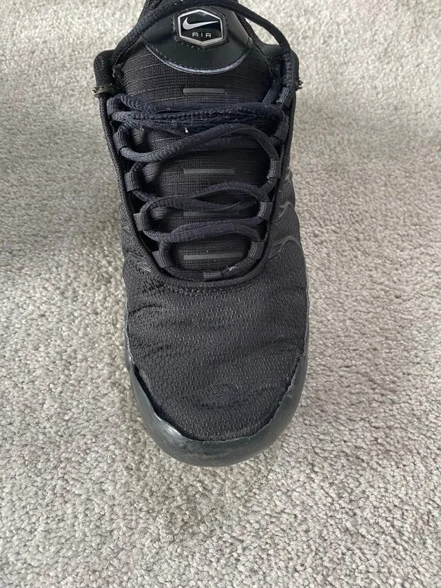 Black Nike Air Max Plus / TN – Size 10 Men’s – Needs Repair, $40 image indicator(3)