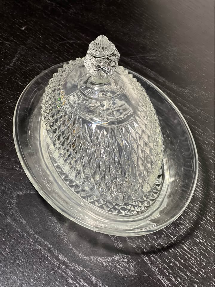 Vintage Indiana Glass Diamond Point Clear Covered Butter Dish - photo 3