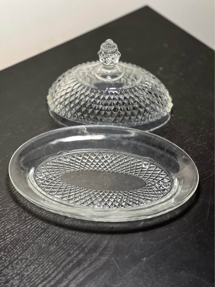 Vintage Indiana Glass Diamond Point Clear Covered Butter Dish - photo 4